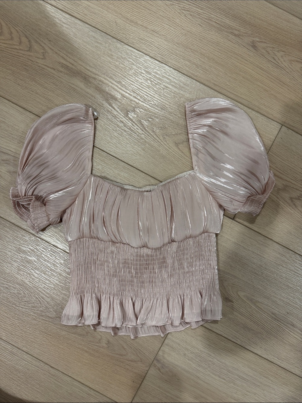 ASTR Women's Puff Sleeve Smocked Top - Blush Pink